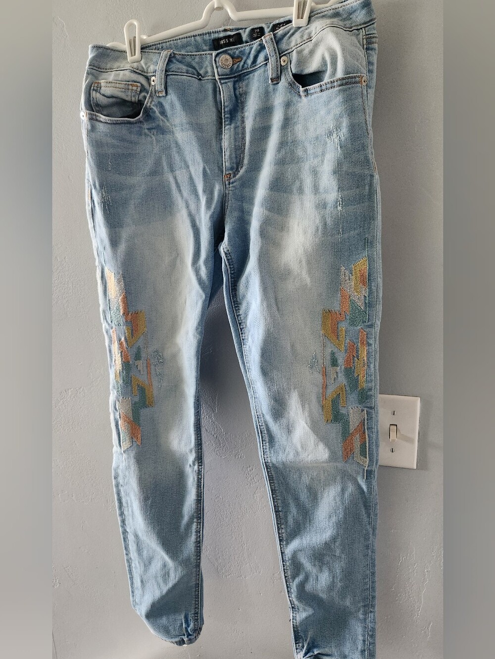 Miss Me Ankle Skinny Size 29 Geometric Pastel Low Rise - Picture 3 of 13